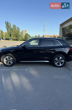 Внедорожник / Кроссовер Audi Q5 2023 в 