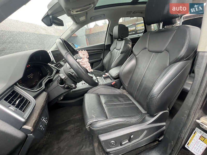 Внедорожник / Кроссовер Audi Q5 2017 в Стрые