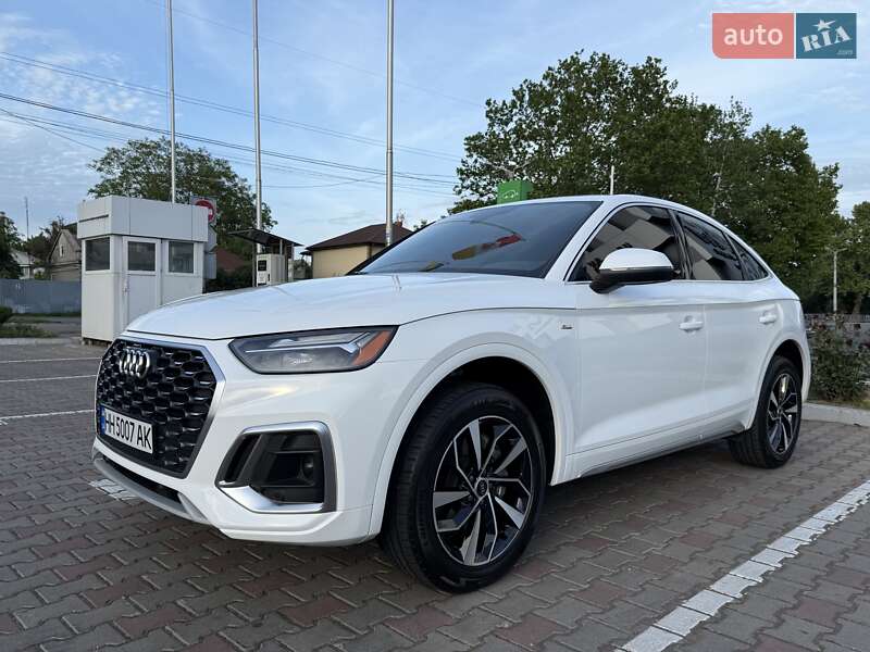 Внедорожник / Кроссовер Audi Q5 2022 в 