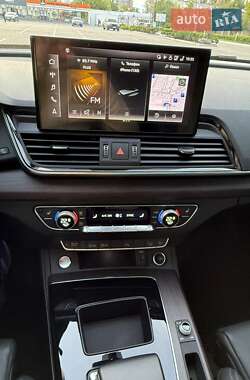 Внедорожник / Кроссовер Audi Q5 2022 в 