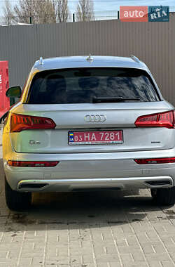 Позашляховик / Кросовер Audi Q5 2019 в 
