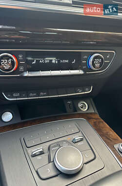 Позашляховик / Кросовер Audi Q5 2019 в 