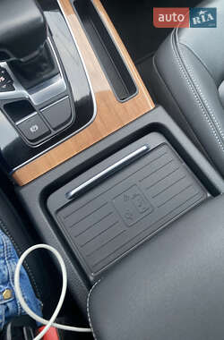 Позашляховик / Кросовер Audi Q5 2021 в 