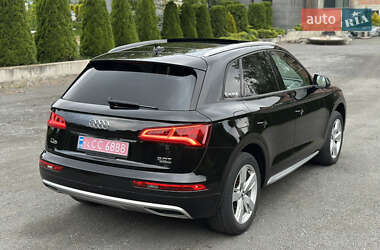 Позашляховик / Кросовер Audi Q5 2018 в 