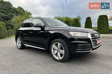 Позашляховик / Кросовер Audi Q5 2018 в 