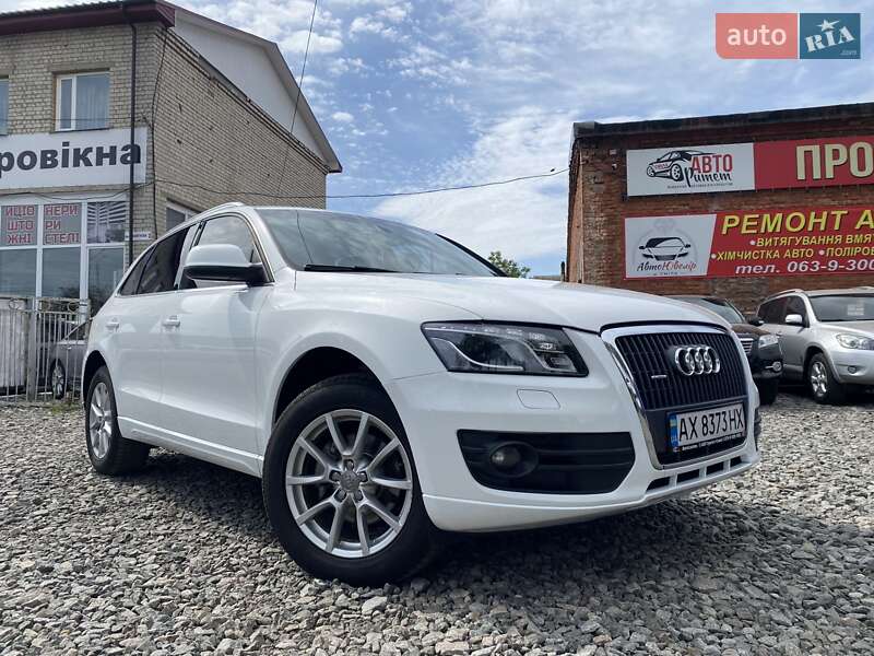 Позашляховик / Кросовер Audi Q5 2010 в 