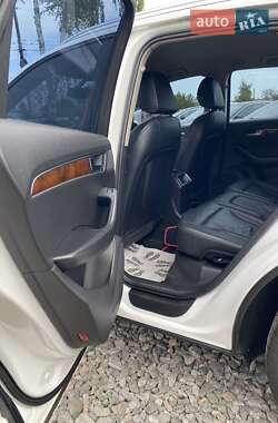 Позашляховик / Кросовер Audi Q5 2010 в 