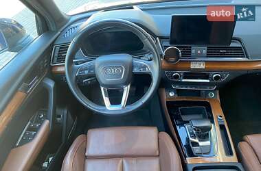Позашляховик / Кросовер Audi Q5 2021 в 