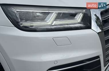 Внедорожник / Кроссовер Audi Q5 2018 в 