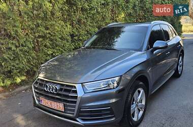 Позашляховик / Кросовер Audi Q5 2017 в Луцьку