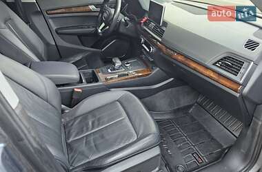 Внедорожник / Кроссовер Audi Q5 2017 в 