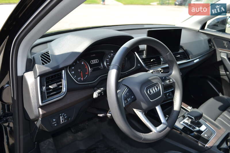 Внедорожник / Кроссовер Audi Q5 2023 в Киеве