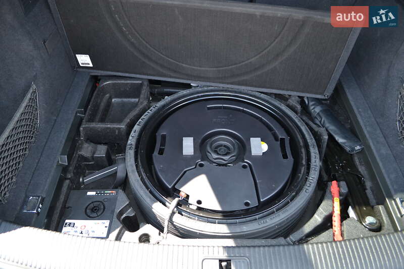 Внедорожник / Кроссовер Audi Q5 2023 в Киеве