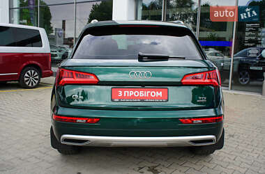 Внедорожник / Кроссовер Audi Q5 2017 в 