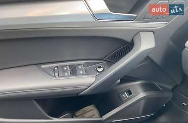 Позашляховик / Кросовер Audi Q5 2023 в 