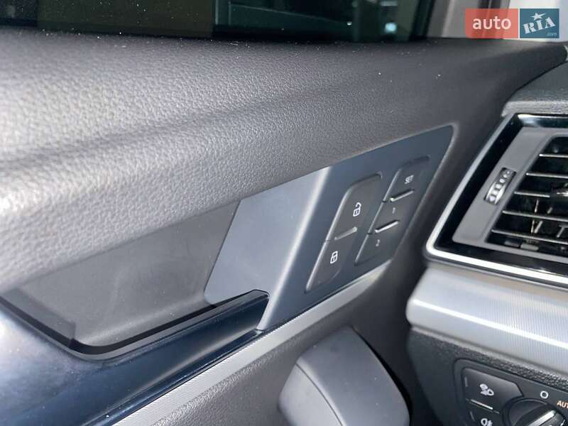 Внедорожник / Кроссовер Audi Q5 2023 в Львове
