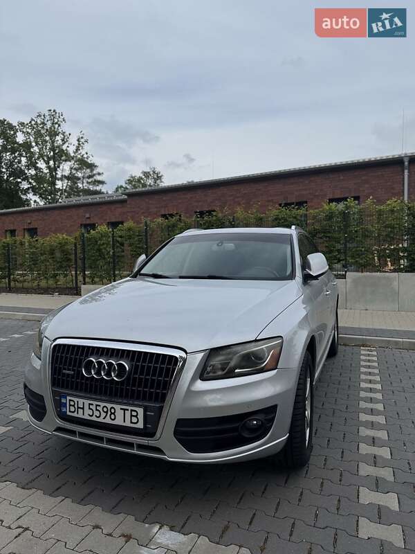 Внедорожник / Кроссовер Audi Q5 2011 в Луцке