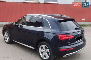 Внедорожник / Кроссовер Audi Q5 2017 в 