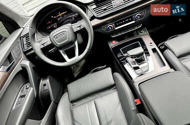 Внедорожник / Кроссовер Audi Q5 2023 в 