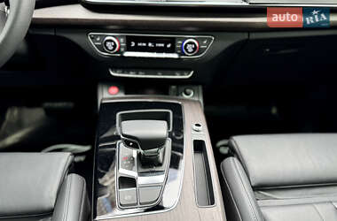 Внедорожник / Кроссовер Audi Q5 2023 в 