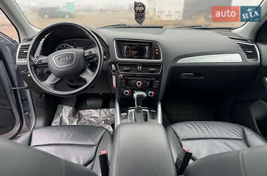 Внедорожник / Кроссовер Audi Q5 2011 в 