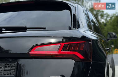 Внедорожник / Кроссовер Audi Q5 2017 в 