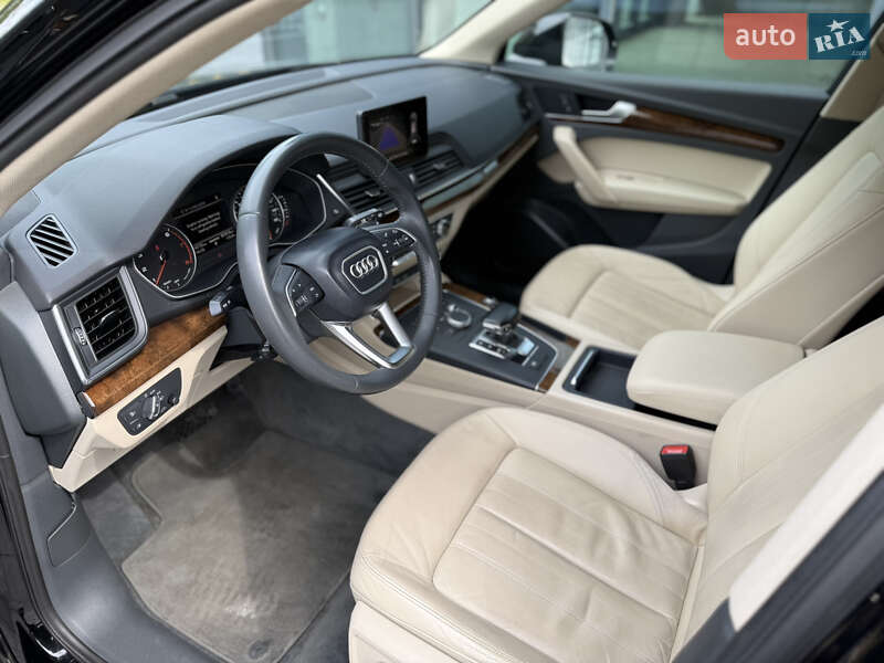 Внедорожник / Кроссовер Audi Q5 2017 в Львове