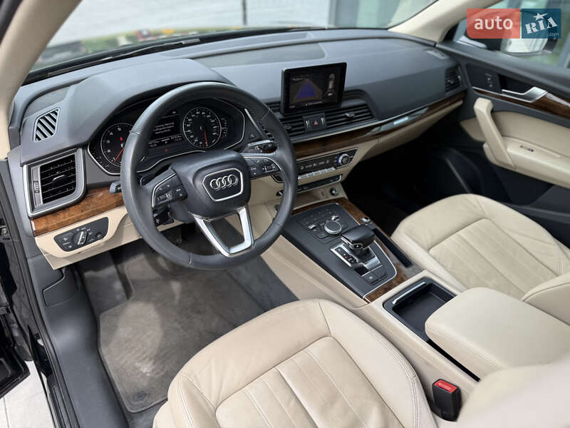 Внедорожник / Кроссовер Audi Q5 2017 в Львове