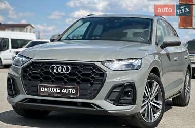 Внедорожник / Кроссовер Audi Q5 2022 в 