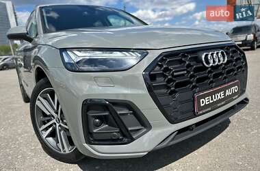 Внедорожник / Кроссовер Audi Q5 2022 в 