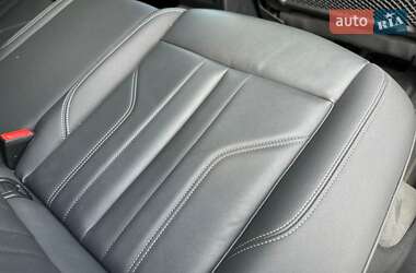 Внедорожник / Кроссовер Audi Q5 2022 в 