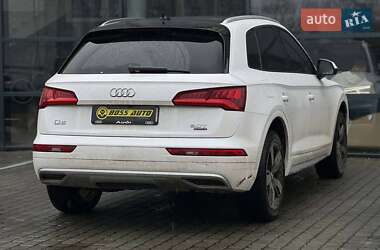 Внедорожник / Кроссовер Audi Q5 2017 в 