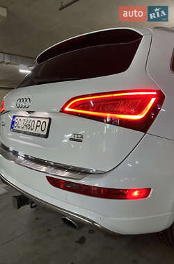 Позашляховик / Кросовер Audi Q5 2015 в 