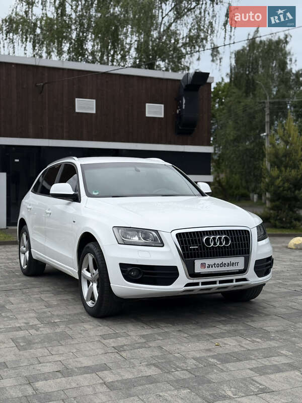 Внедорожник / Кроссовер Audi Q5 2012 в Тячеве