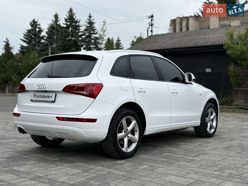 Внедорожник / Кроссовер Audi Q5 2012 в Тячеве