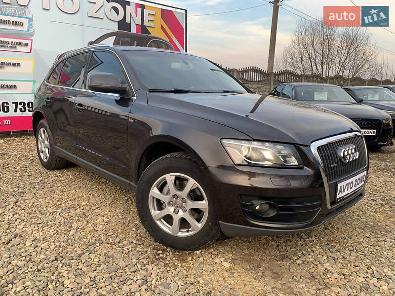 Внедорожник / Кроссовер Audi Q5 2010 в 
