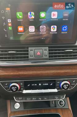Внедорожник / Кроссовер Audi Q5 2021 в 