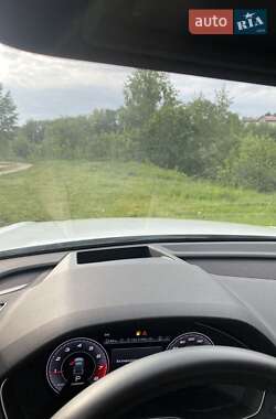 Внедорожник / Кроссовер Audi Q5 2021 в 