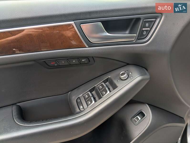 Внедорожник / Кроссовер Audi Q5 2015 в Киеве