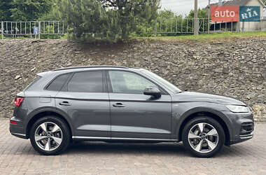 Внедорожник / Кроссовер Audi Q5 2020 в 