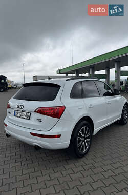 Позашляховик / Кросовер Audi Q5 2012 в 