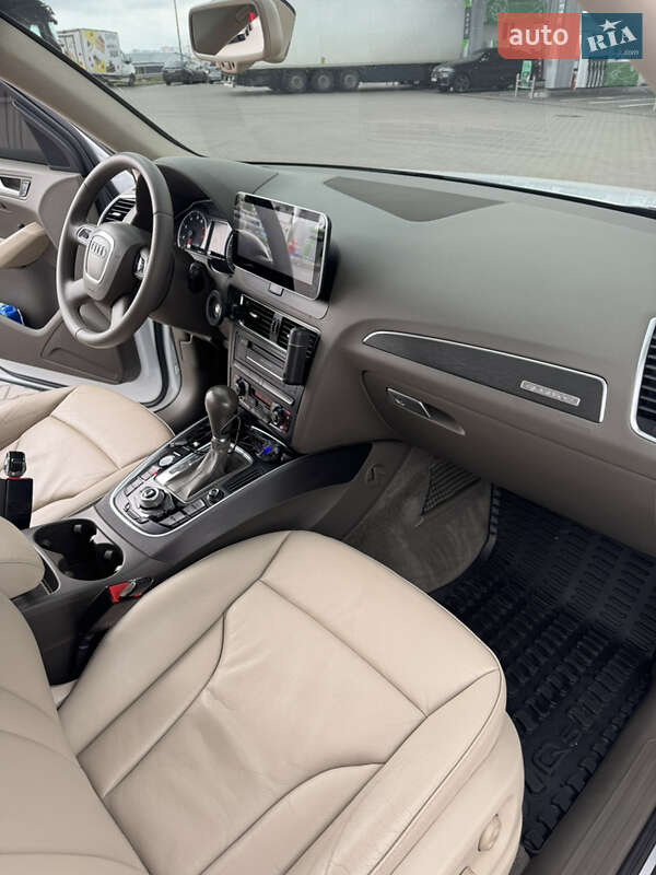 Внедорожник / Кроссовер Audi Q5 2012 в Ровно