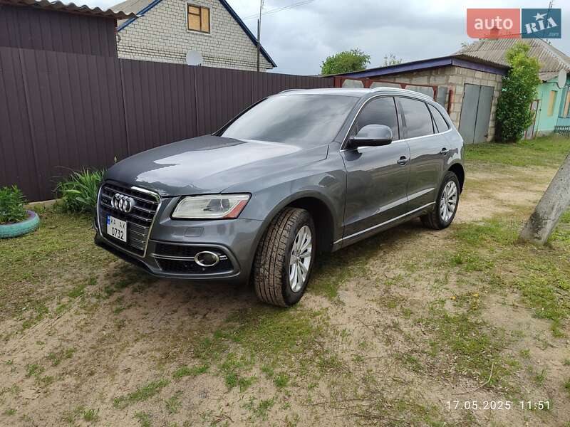 Внедорожник / Кроссовер Audi Q5 2012 в Семеновке
