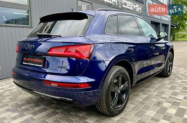 Позашляховик / Кросовер Audi Q5 2017 в 