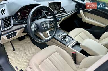 Позашляховик / Кросовер Audi Q5 2017 в 