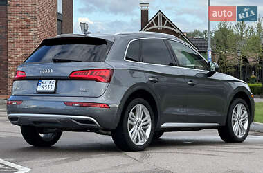 Внедорожник / Кроссовер Audi Q5 2017 в 