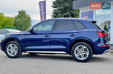 Внедорожник / Кроссовер Audi Q5 2017 в 