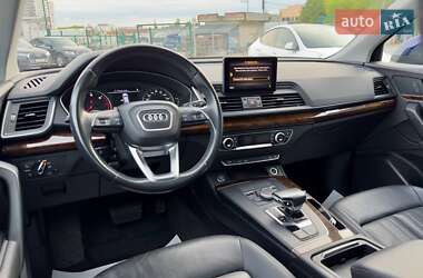 Внедорожник / Кроссовер Audi Q5 2017 в 
