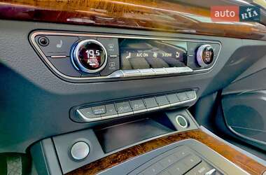 Внедорожник / Кроссовер Audi Q5 2017 в 