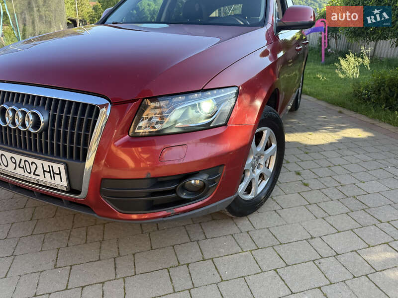 Внедорожник / Кроссовер Audi Q5 2011 в Сваляве